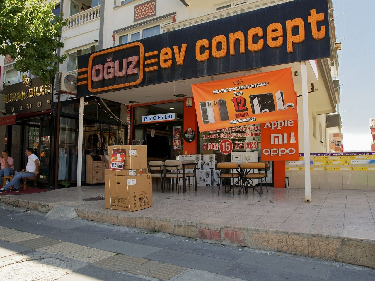 Oğuz Ev Concept Akdere şubesi cephesi, Mamak