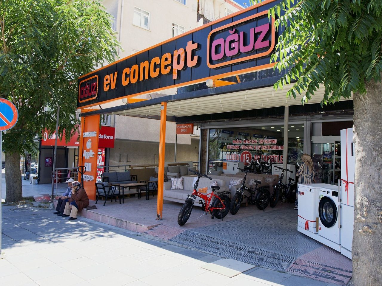 Oğuz Ev Concept Pursaklar şubesi cephesi, Pursaklar